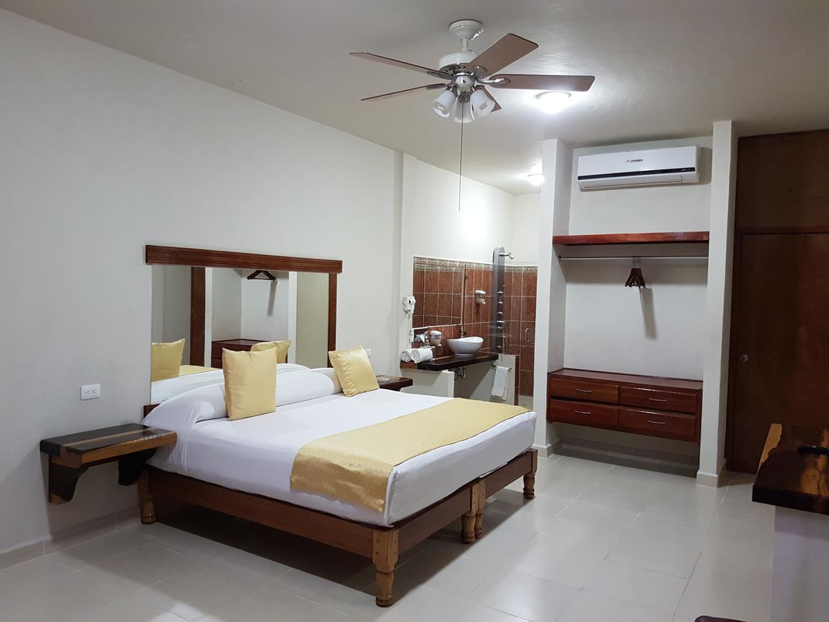 Auto Hotel Paraiso Inn Palenque Bagian luar foto